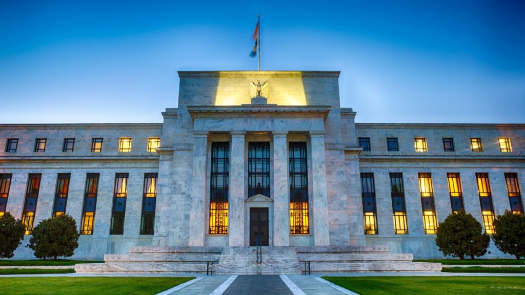 Federal-Reserve-Control-FED